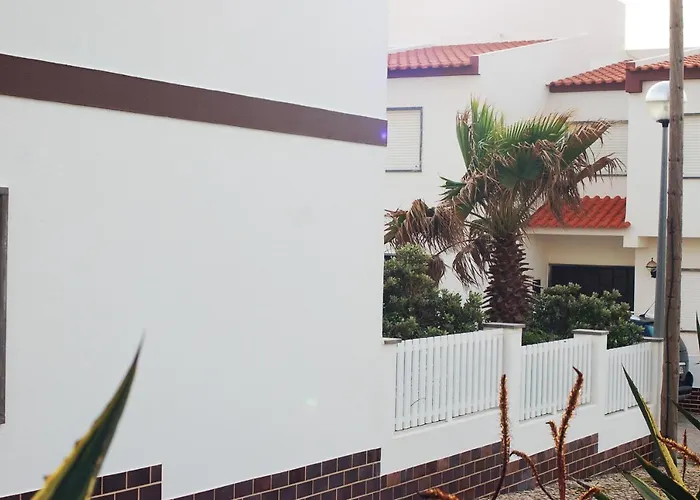 Family House With Sea View In Dom wakacyjny *