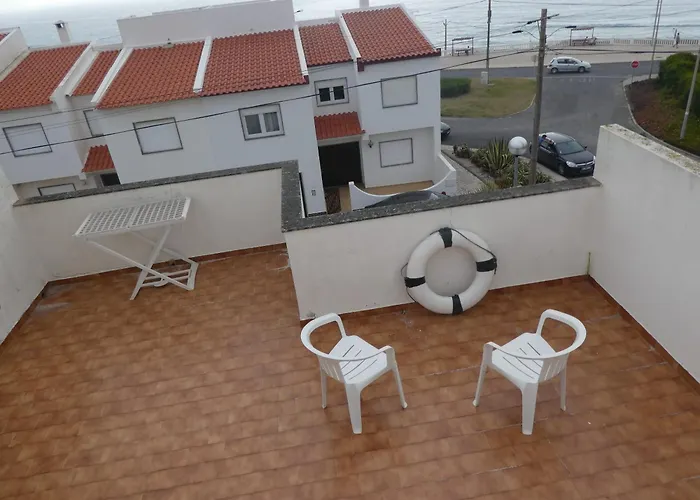 Family House With Sea View In * A dos Cunhados