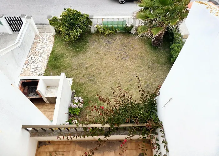 Dom wakacyjny Family House With Sea View In