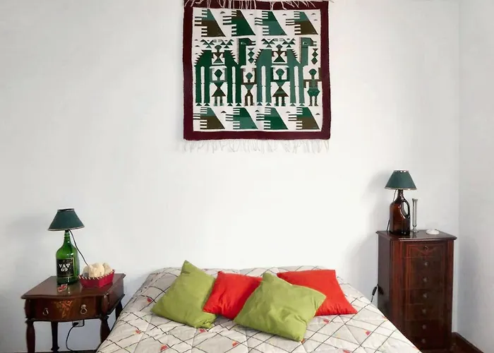 Family House With Sea View In A dos Cunhados