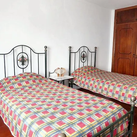 Family House With Sea View In Ferienhaus