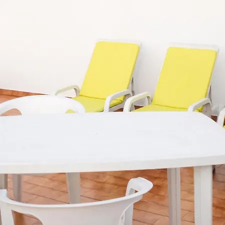 בית נופש Family House With Sea View In אה דוס קונהאדוס