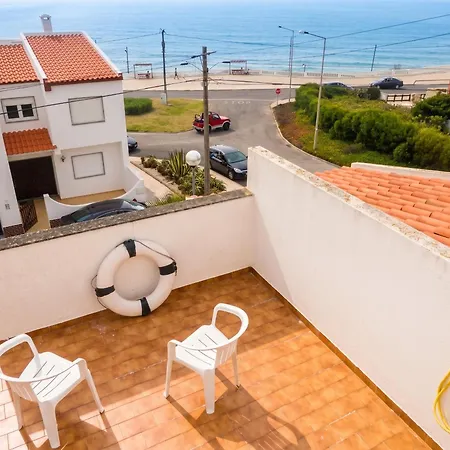 Family House With Sea View In A dos Cunhados