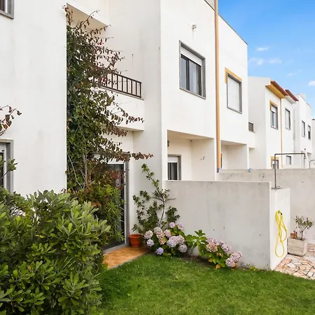 Family House With Sea View In * אה דוס קונהאדוס