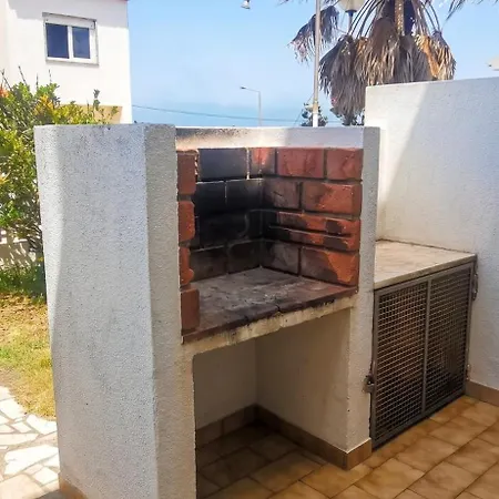 Family House With Sea View In אה דוס קונהאדוס